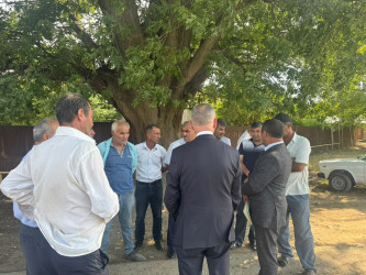 Səyyar qəbulda olunan müraciətlər araşdırılaraq həlli üçün operativ tədbirlər görülür