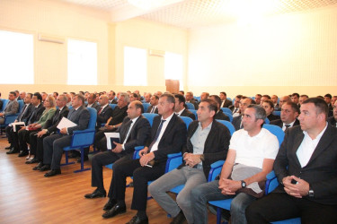Goranboyda icra başçısı fermerlərlə görüş keçirdi