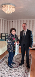 Goranboyda "8 Mart-Beynəlxalq Qadınlar Günü" münasibətilə Goranboy RİH-nin məsul əməkdaşları tərəfindən şəhid ailələrinin  xanımları evlərində ziyarət olundu, onlara  hədiyyələr təqdim edildi.