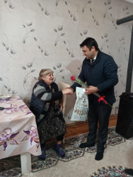 Goranboyda "8 Mart-Beynəlxalq Qadınlar Günü" münasibətilə Goranboy RİH-nin məsul əməkdaşları tərəfindən şəhid ailələrinin  xanımları evlərində ziyarət olundu, onlara  hədiyyələr təqdim edildi.