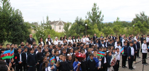 Goranboyda icra başçısı “15 sentyabr-Bilik Günü” münasibətilə Tatarlı kənd tam orta məktəbində oldu