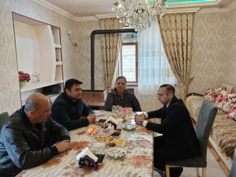 Goranboyda "8 Mart-Beynəlxalq Qadınlar Günü" münasibətilə Goranboy RİH-nin məsul əməkdaşları tərəfindən şəhid ailələrinin  xanımları evlərində ziyarət olundu, onlara  hədiyyələr təqdim edildi.