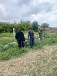 Goranboy rayonunda "Şəhərsalma və Memarlıq ili" çərçivəsində qanunsuz zəbt olunmuş torpaq sahələrindəki hasarların sökülməsi işləri davam etdirilir