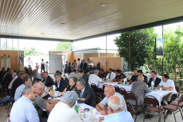 Qızılhacıllı qəsəbəsində şəhid atasının dəfn mərasimi keçirildi