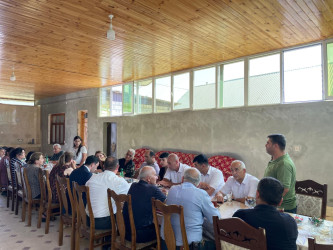 “Konstitusiya və Suverenlik İli” ilə bağlı, Fəxralı kəndində şəhid ailələri ilə görüş keçirildi