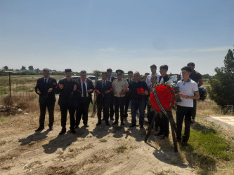 Goranboyda şəhid Nəbiyev Mahir Varoşil oğlunun anım günü ilə bağlı məzarı ziyarət olundu, əziz xatirəsi ehtiramla anıldı