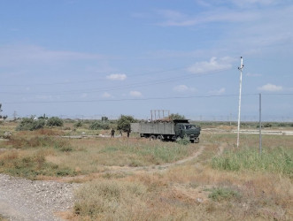 Goranboyda magistral yol kənarında qanunsuz quraşdırılmış və memarlıq üslubuna uyğun gəlməyən köşk, talvar və yöndəmsiz tikililərin sökülməsi təmin edilmişdir.