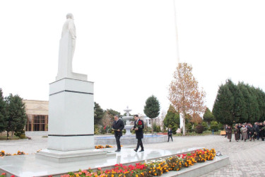 Goranboyda Ümummilli Lider Heydər Əliyevin anım günü ilə  bağlı, “Heydər Əliyev-dövlətçilik və liderlik məktəbi” adlı konfrans keçirildi