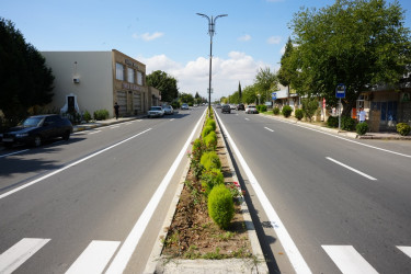 Goranboy avtomobil yollarında yol nişanlanması işləri aparılır