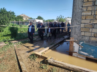 Goranboyda icra başçısı  selin fəsad  törətdiyi Azad kəndində oldu, vətəndaşlarla görüşdü, mövcud problemlərlə yerində maraqlandı.