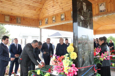 Borsunlu və Qazanbulaqdan olan şəhidlərimizin  məzarları ziyarət edildi