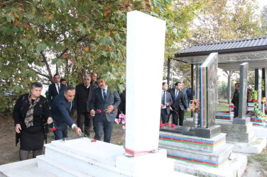 İcra başçısı Bağçakürd kəndində şəhidlərimizin  məzarlarını ziyarət etdi