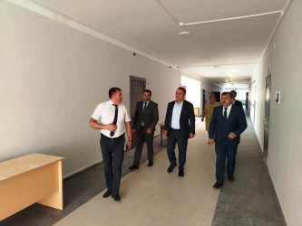 Goranboyda icra başçısı Qarqucaq kənd tam orta məktəbində aparılan cari təmir işləri ilə yerində tanış oldu