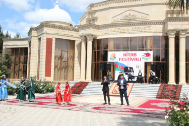 Goranboyda Ümummilli Lider Heydər Əliyevin 103-cü ildönümü ilə bağlı kitab festivalı keçirildi