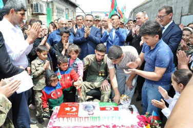 Türkiyədən müalicədən vətənə qayıdan Goranboylu Vətən müharibəsi qazisi ehtiram və coşqu ilə qarşılandı.