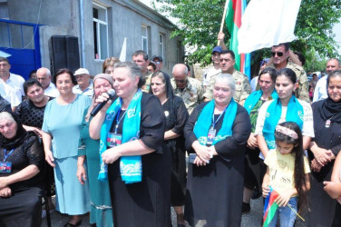 Fəxralı kəndində deputat Anar Məmmədovun dəstəyi ilə 30 tonluq su çəni istifadəyə verildi, Qurban bayramı ilə bağlı 700 ailəyə sovqat paylandı və 400 nəfərlik bayram süfrəsi təşkil olundu.