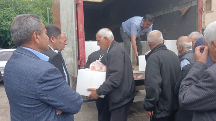 Milli Məclisin deputatı, Respublika Ağsaqqallar Şurasının sədr müavini Ağalar Vəliyev tərəfindən 50 nəfər rayon ağsaqqallar şurası üzvlərinə Qurban bayramı münasibətilə sovqat verildi.
