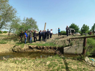 Əlirzalı  kəndində  vətəndaşların müraciəti yerində araşdırıldı və həlli  ilə bağlı işlər nəzarətə götürüldü.