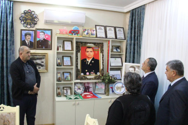 İcra Başçısı Bağçakürd kəndində şəhid ailəsini evlərində ziyarət etdi, ailənin sosial qayğıları ilə maraqlandı