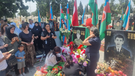 Qaradağlı kəndindən şəhid Abdullayev Firdovsinin 1-ci ildönümü ilə bağlı məzarı ziyarət edildi