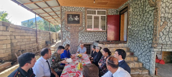 Goranboyda şəhid ailələri və müharibə iştirakçıları ilə görüşlər davam etdirilir, onların sosial qayğıları yerində öyrənilir, həlli ilə bağlı müvafiq tədbirlər həyata keçirilir.