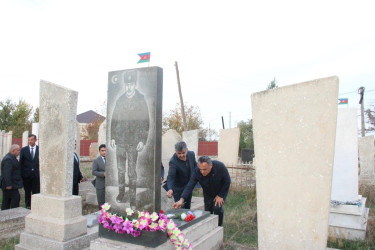 Şəfəq kəndində şəhidlərimizin  məzarları ziyarət edildi