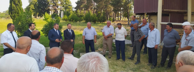 Goranboyda su ehtiyatlarından səmərəli istifadə olunması ilə bağlı, Qızılhacılı qəsəbəsində su istifadəçiləri ilə görüş keçirildi