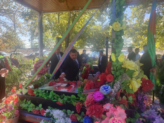 Düzqışlaq kəndindən Vətən Müharibəsi şəhidimiz  Eldar Baxşıyevin  ildönümündə məzarı ziyarət olundu.