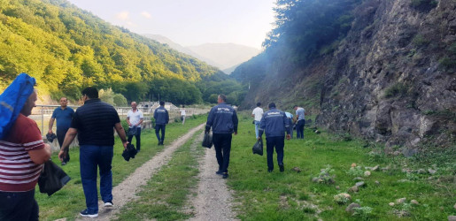 Goranboy  rayonunun Yuxarı  Ballıqaya kəndində Su kanal işçilərinin iştirakı ilə su tutarlarının ətrafının tullantılardan təmizlənməsi aksiyası keçirildi.