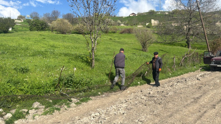 Goranboy rayonunda "Şəhərsalma və Memarlıq ili" çərçivəsində qanunsuz zəbt olunmuş torpaq sahələrindəki hasarların sökülməsi işləri davam etdirilir