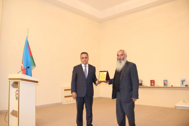 Goranboyda Ümummilli Lider Heydər Əliyevin 103-cü ildönümü ilə bağlı "Vətənə, xalqa həsr edilən ömür" mövzusunda konfrans keçirildi