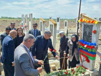 Goranboyda şəhid Rauf Məmmədovun anım günündə məzarı ziyarət olundu.