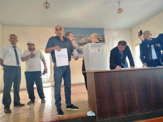 Goranboyda yeni inşa edilmiş çoxmənzilli yaşayış binasının mənzillərinin püşkatma yolu ilə bölgüsü aparıldı