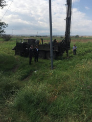 Qızılhacılı qəsəbəsinin elektrik təsərrüfatında təhcizatın yaxşılaşdırılması ilə bağlı  əlavə tədbirlər həyata keçirilir.