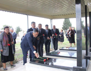 “27 sentyabr-Anım Günü”nün beşinci ildönümü ilə bağlı Tap Qaraqoyunluda şəhidlərimizin məzarları ziyarət olundu