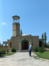 Goranboy rayonunda aparılan iməciliklər çərçivəsində, məscid,  ziyarətgah və xiyabanların ətrafında da abadlıq, təmizlik işləri  görüldü.