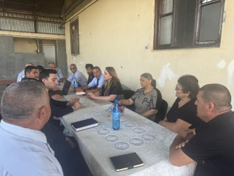 “Konstitusiya və Suverenlik İli” ilə bağlı Hazırəhmədlidə şəhid ailələri ilə görüş keçirildi