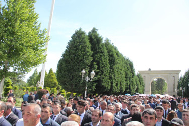 Goranboyda Ümummilli Lideri Heydər Əliyevin anadan olmasının 102-ci ildönümü ilə bağlı, abidəsi ziyarət edildi