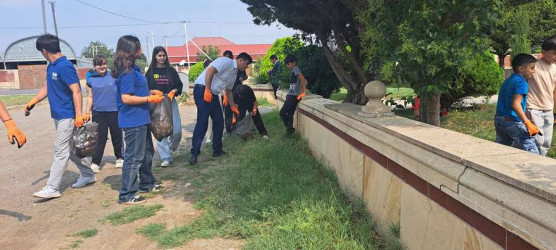 Goranboyda “Yaşıl dünya naminə həmrəylik ili” çərçivəsində “Rayonumuzu təmiz saxlayaq” adlı ekoloji aksiya keçirildi.