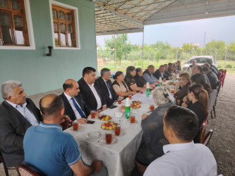 Goranboyda “Konstitusiya və Suverenlik İli” ilə bağlı keçirilən ümumrayon tədbirləri çərçivəsində  Qızılhacılı qəsəbəsində şəhid ailələri və qazilərlə görüş keçirildi