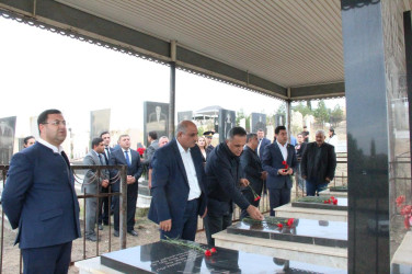 Qarqucaq kəndində şəhidlərimizin  məzarları ziyarət edildi