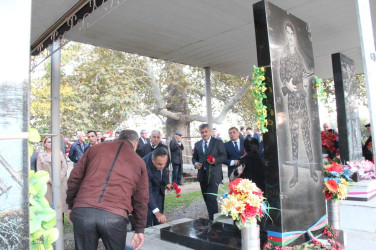 İcra başçısı Bağçakürd kəndində şəhidlərimizin  məzarlarını ziyarət etdi