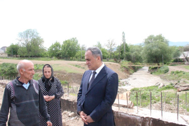 Goranboyda icra başçısı yarasız vəziyyətdə olan körpüyə baxış keçirdi