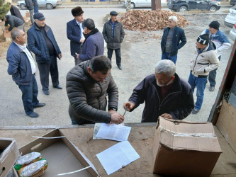 Milli Məclisin deputatı, Azərbaycan Ağsaqqallar Şurasının sədr müavini Ağalar Vəliyev  “31 dekabr-Dünya Azərbaycanlılarının Həmrəyliyi Günü” və 2026-cı ilin gəlişi münasibətilə Goranboy rayonundan olan 50 nəfər ağsaqqala  bayram sovqatları göndərib.