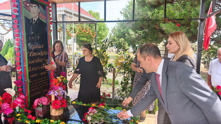 Goranboyda şəhid Həsrətov Elməddin Sərdar oğlunun anım günü ilə bağlı məzarı ziyarət olundu, əziz xatirəsi ehtiramla anıldı
