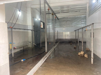 Goranboyda Qurban bayramı münasibətilə vətəndaşlara sağlam və təhlükəsiz ət məhsullarının təqdim olunmasını təmin etmək məqsədilə rayonda fəaliyyət göstərən ət kəsimi məntəqəsinə baxış keçirildi