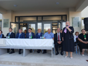 Goranboy rayonunun Qızılhacılı qəsəbəsində məktəblilər yeni tədris ilinə başladılar