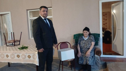 Goranboyda Qurban bayramı münasibəti ilə 500-dən çox ailə ziyarət olunaraq bayram sovqatları təqdim olundu