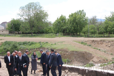 Goranboyda icra başçısı yarasız vəziyyətdə olan körpüyə baxış keçirdi