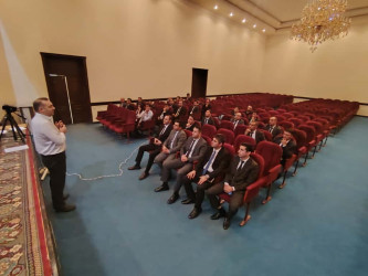 Goranboyda “Dövlət qulluğunda rəhbər vəzifəli şəxslər üçün idarəetmə sahəsində, o cümlədən insan resurslarının idarə edilməsi” və "Dövlət qulluğunda vəzifələrin və ehtiyat kadrların idarə edilməsi" mövzularında təlim keçirildi